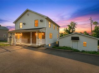 4 Sharp St, Republic, PA 15475