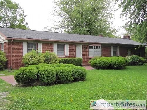 1st image of 1501 N Whitty Ln