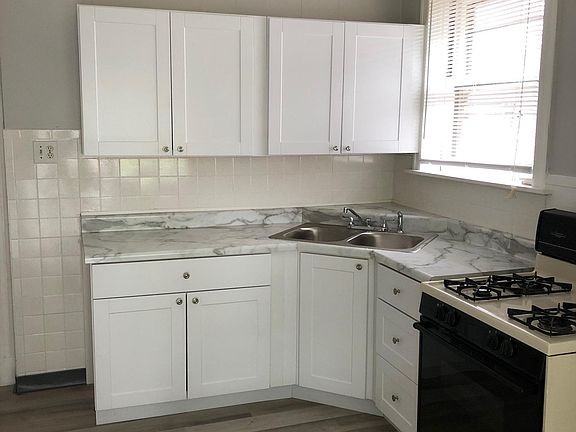 4th image of 4242 S 38th St Unit A