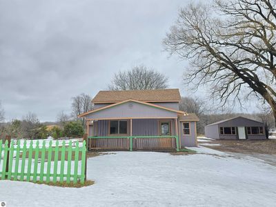 3281 Wallaker Rd, Benzonia, MI, 49616