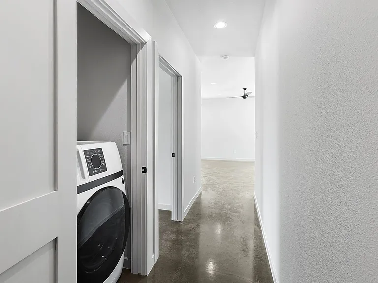 Modern Luxury in San Marcos' Premier Courtyard Community Now Leasing! — Photo 41