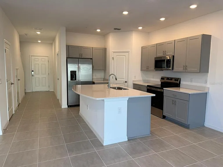 5040 Spangle Dr — Photo 5