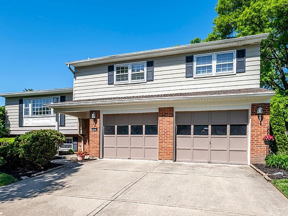 2nd image of 1123 Hilliard Dr