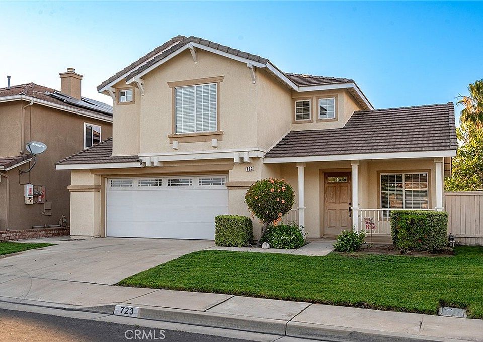 1st image of 723 Pointe Vista Ln