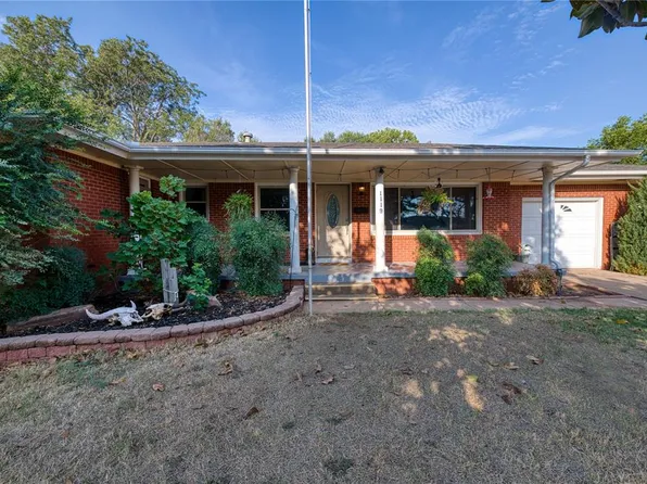 1119 Crestview Dr, Elk City, OK 73644