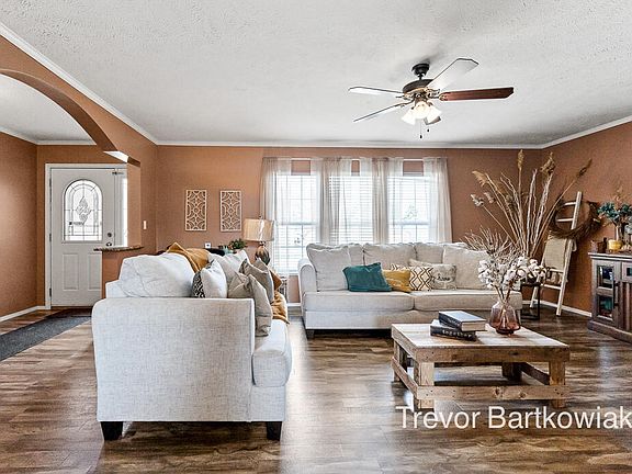 4th image of 14921 Saint Lawrence Dr