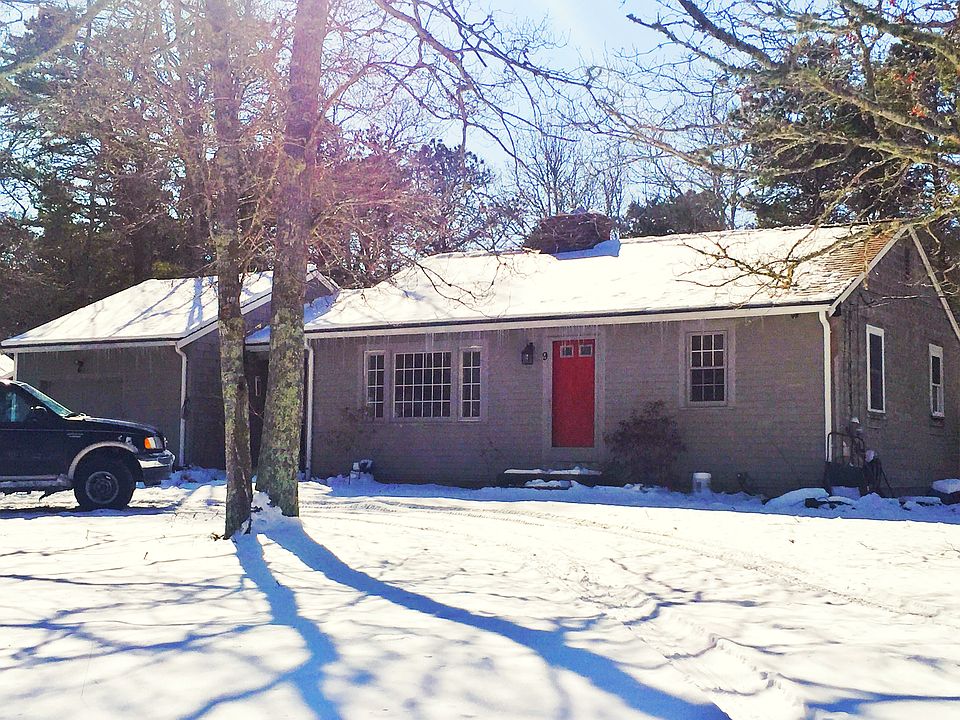 2nd image of 9 Yeoman Dr