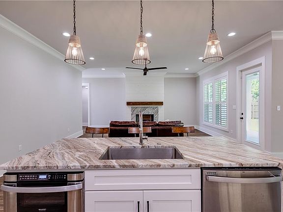 4th image of 1320 Abita River Dr