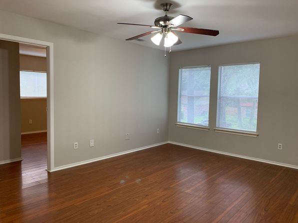 2 Goldthread Ct