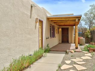 705 Lakeview Cir SE, Rio Rancho, NM 87124