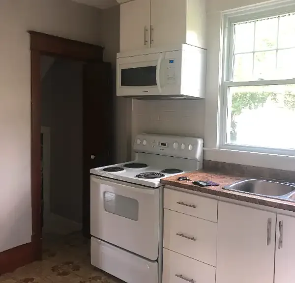 196 Maple Ave — Photo 9