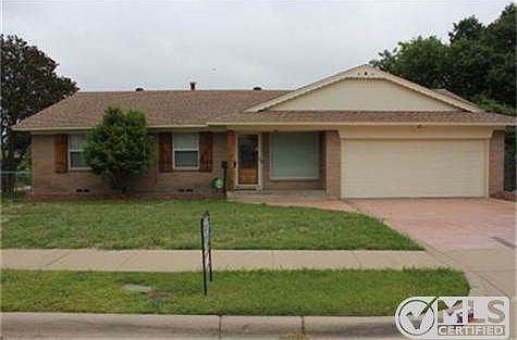 1st image of 2102 Peggy Ln
