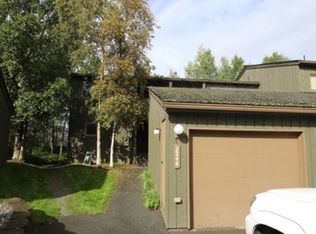 2244 Knoll Cir, Anchorage, AK 99501