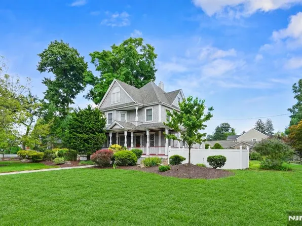 235 Kinderkamack Rd, Emerson, NJ 07630