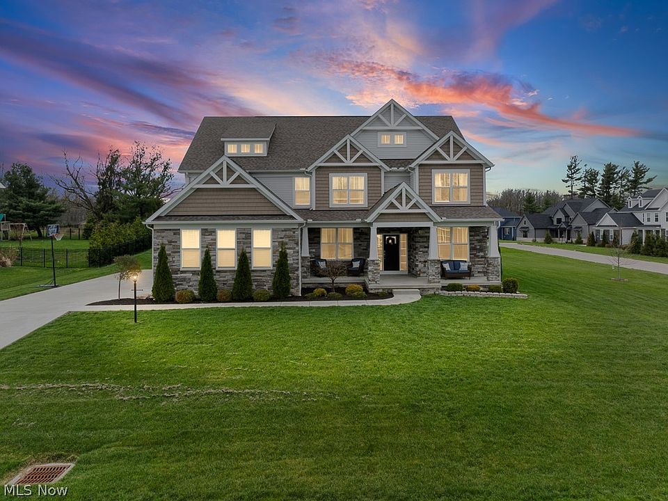 1st image of 1316 Skyland Falls Blvd