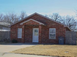 2638 SW I Ave, Lawton, OK 73505
