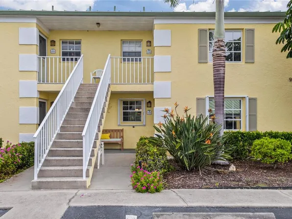 942 Capri Isles Blvd APT 106, Venice, FL 34292