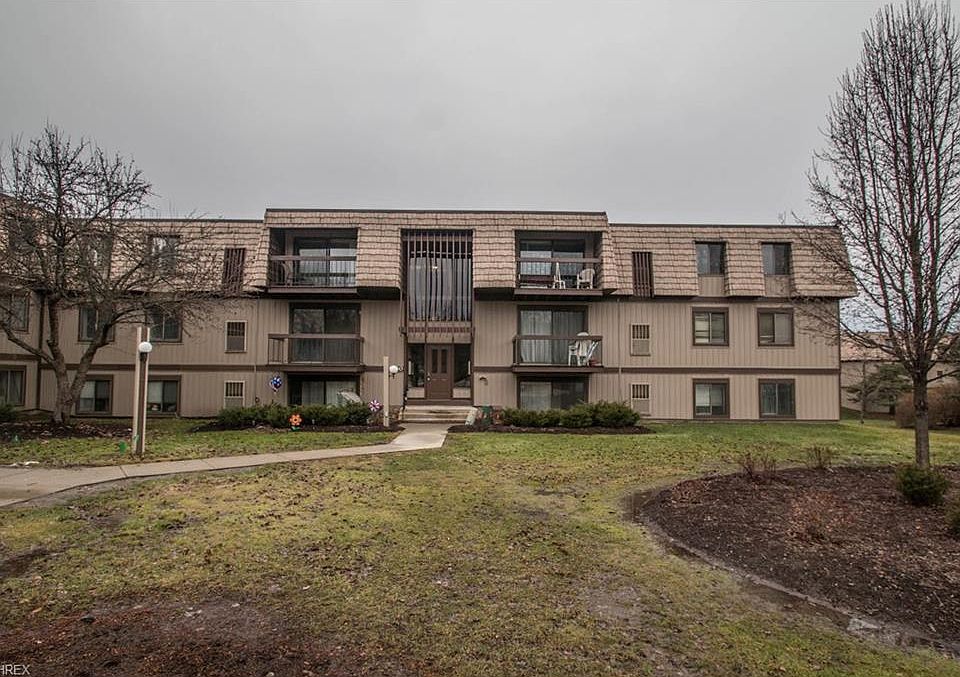 1st image of 9530 Cove Dr Unit C32