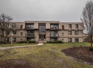 9530 Cove Dr UNIT C32, North Royalton, OH 44133