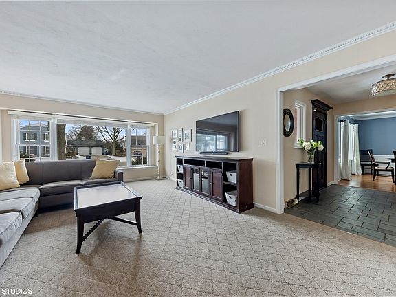 5th image of 5715 Lawn Dr