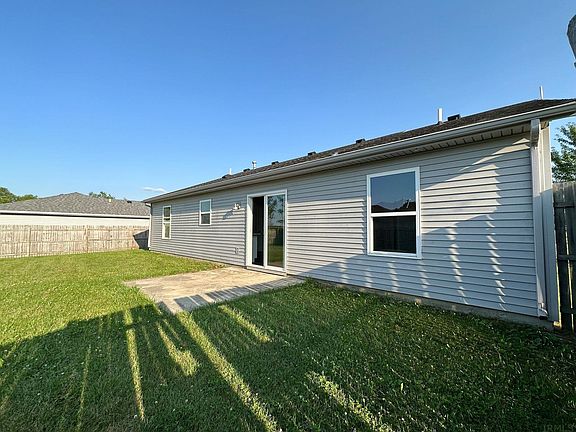 2nd image of 1418 Faith St