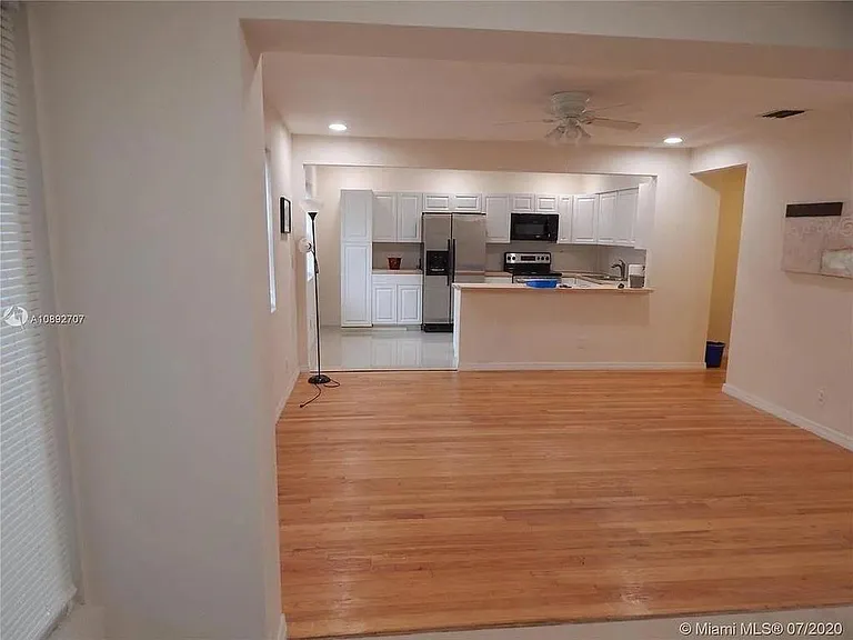 1111 N 25th Ave — Photo 8