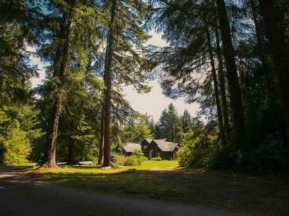 1001 Malaney Dr, Crescent City, CA 95531