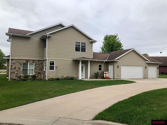 2nd image of 1520 Williams Ct