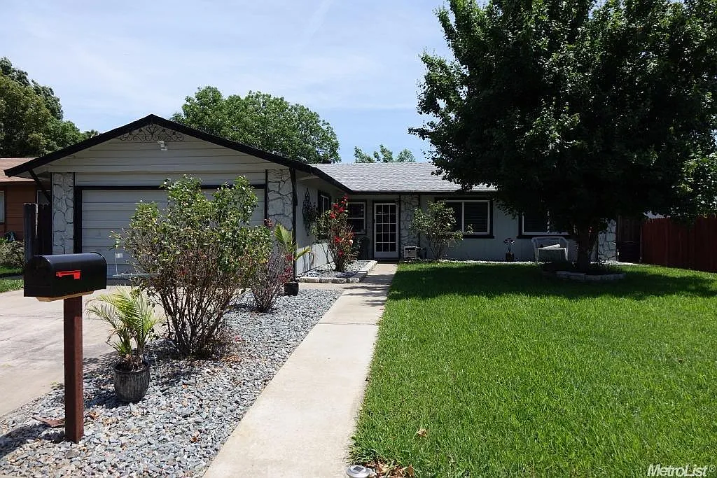 8306 Willow Tree Way photo 1