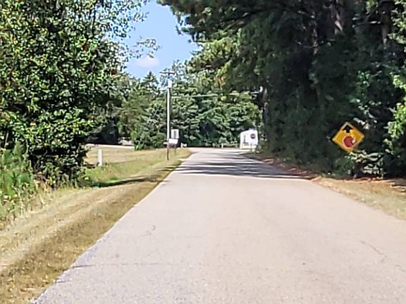 4th image of 160 Holden Rd