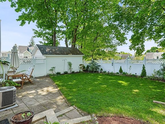 4th image of 82 Needham St