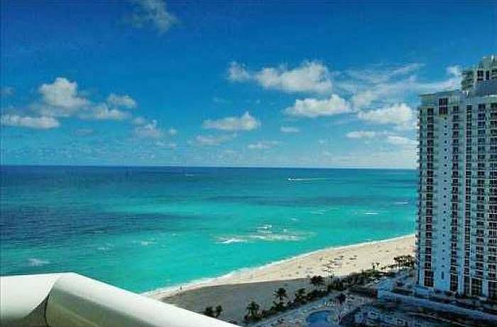 MASTER BEDROOM VIEW