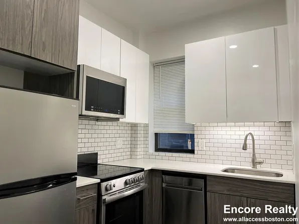 24 Peterborough St, Boston, MA