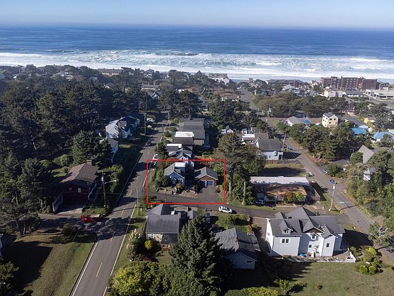 3rd image of 2513 NW Mast Ave