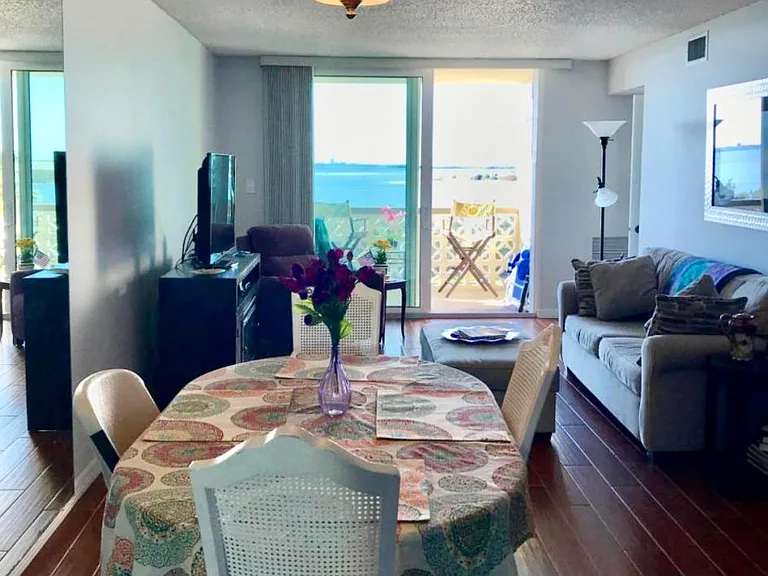 9 Forbes Pl #405 — Photo 11