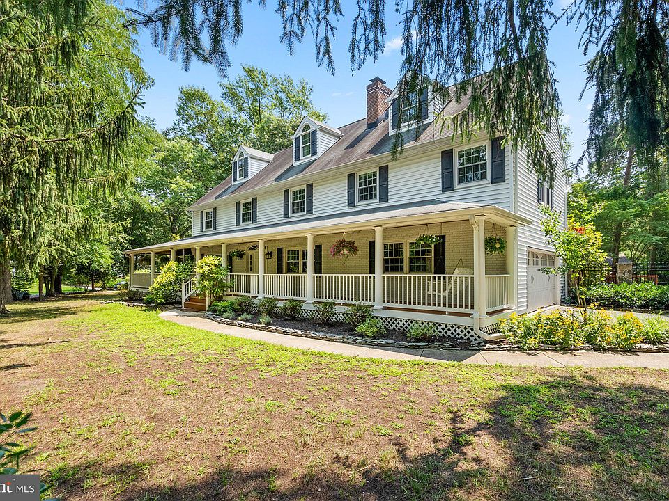 1st image of 35 Hatton Dr