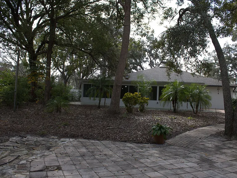 9395 Belvedere St — Photo 29