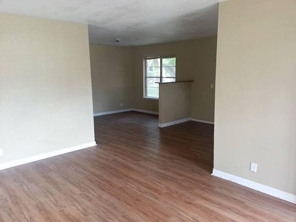 2nd image of 10617 Hurst Dr