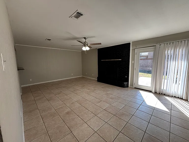 3210 Konet St — Photo 4