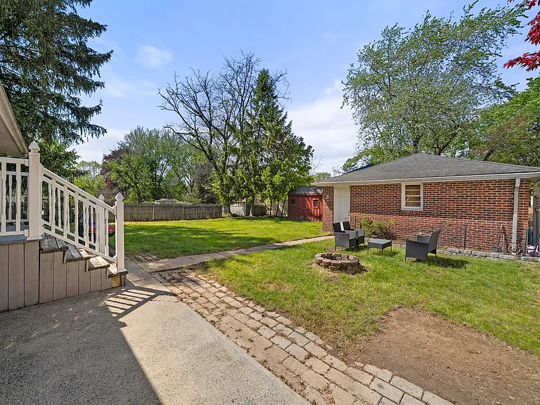 38 Carlson Ct — Photo 26