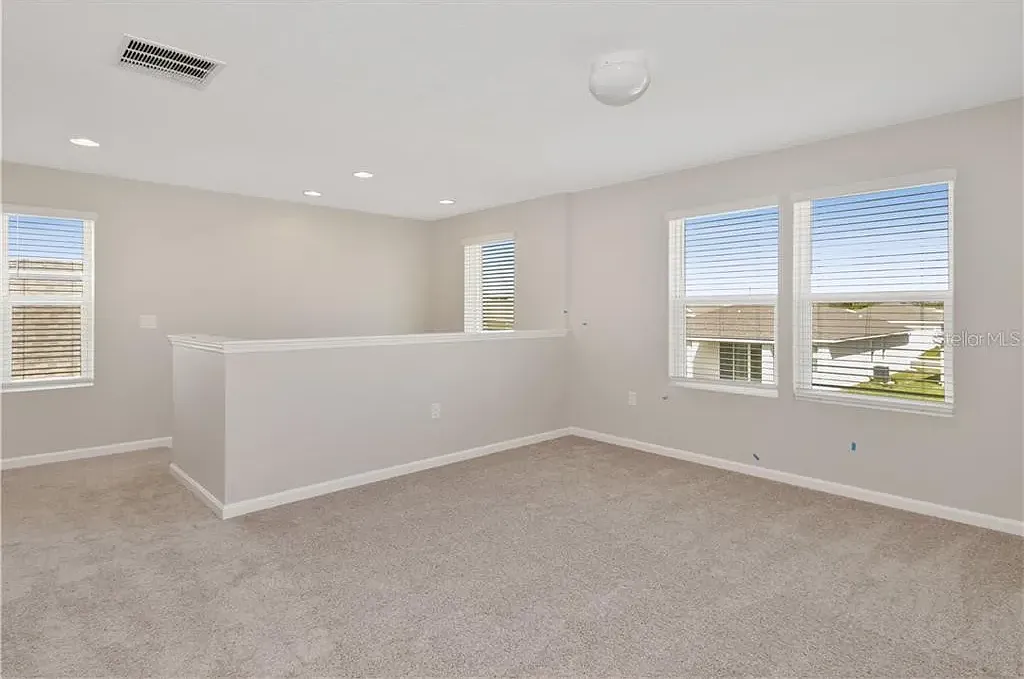 3 bed, 2.5 bath, 1855 sqft, $2,300 — Photo 4