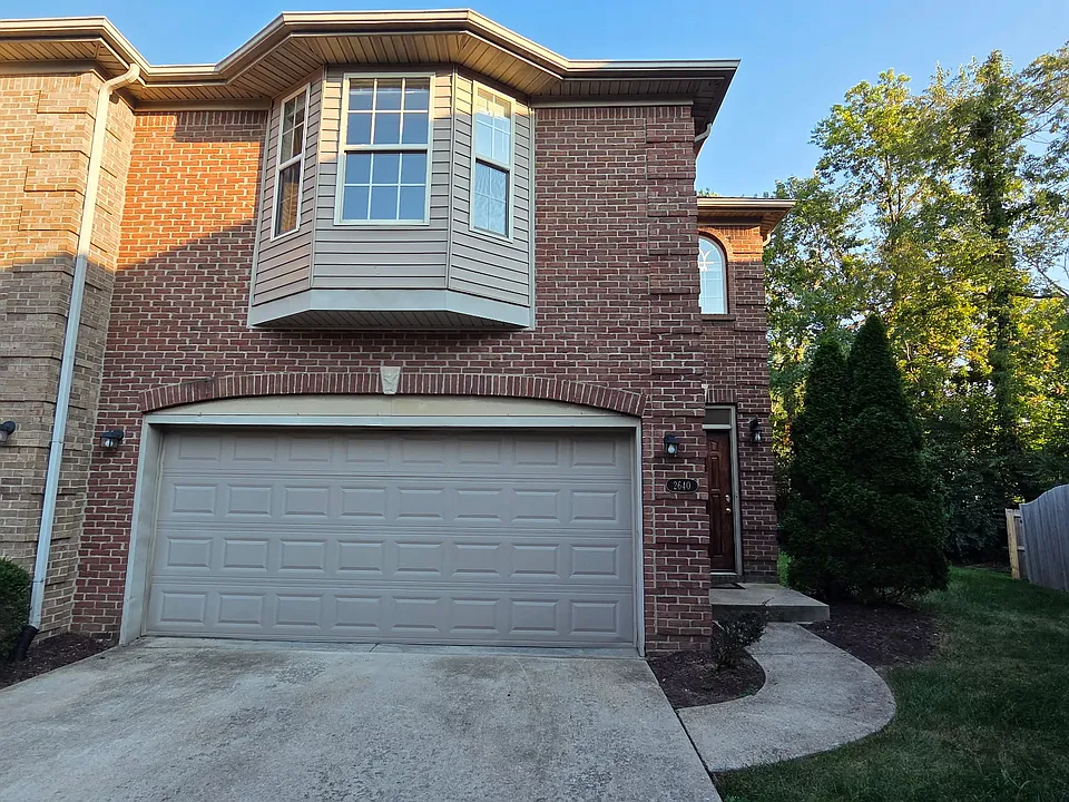 2640 Longleaf Pl