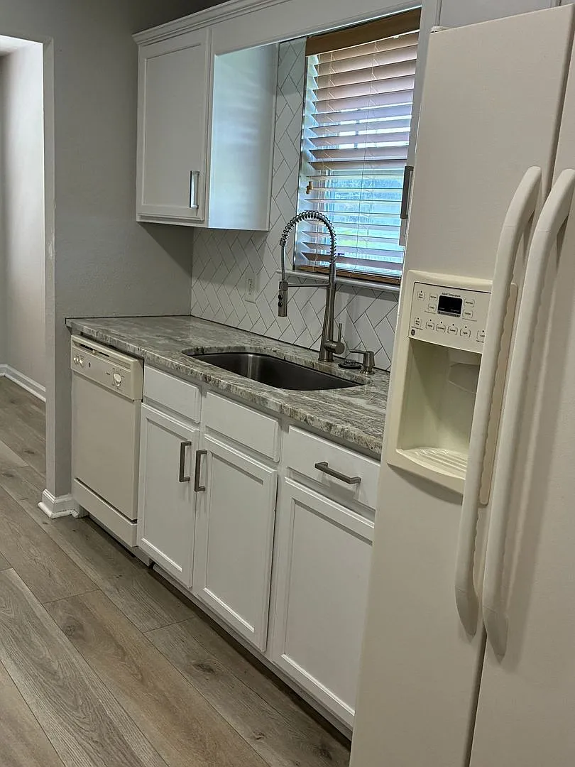 Cameron Village/ Rt 707/ Bay Rd - 3BD/ 2.5BA — Photo 2