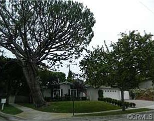 3rd image of 4804 Elmdale Dr