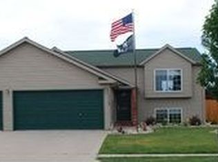 1729 13th St E, West Fargo, ND 58078