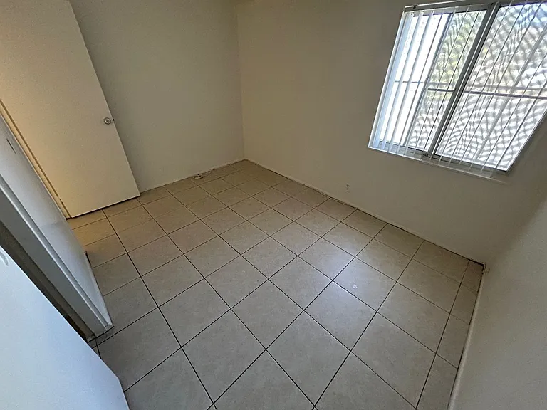 1937 Capistrano Ave — Photo 28