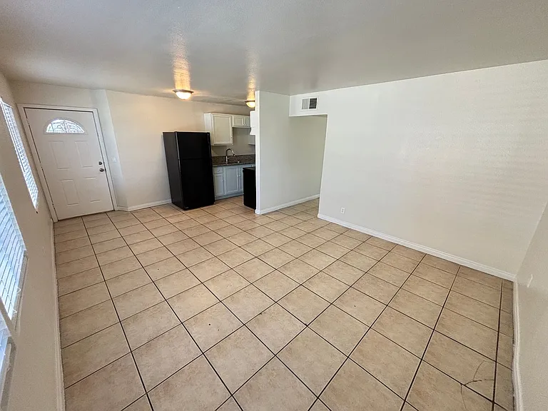 1420 Putnam Ave #4 — Photo 6