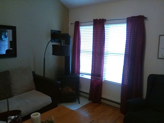 4th image of 54 Queen Ann Ct