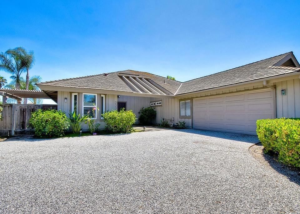 1st image of 3335 Cadencia St
