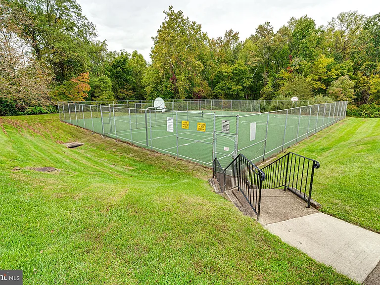 5708 Heritage Crossing Ct — Photo 47